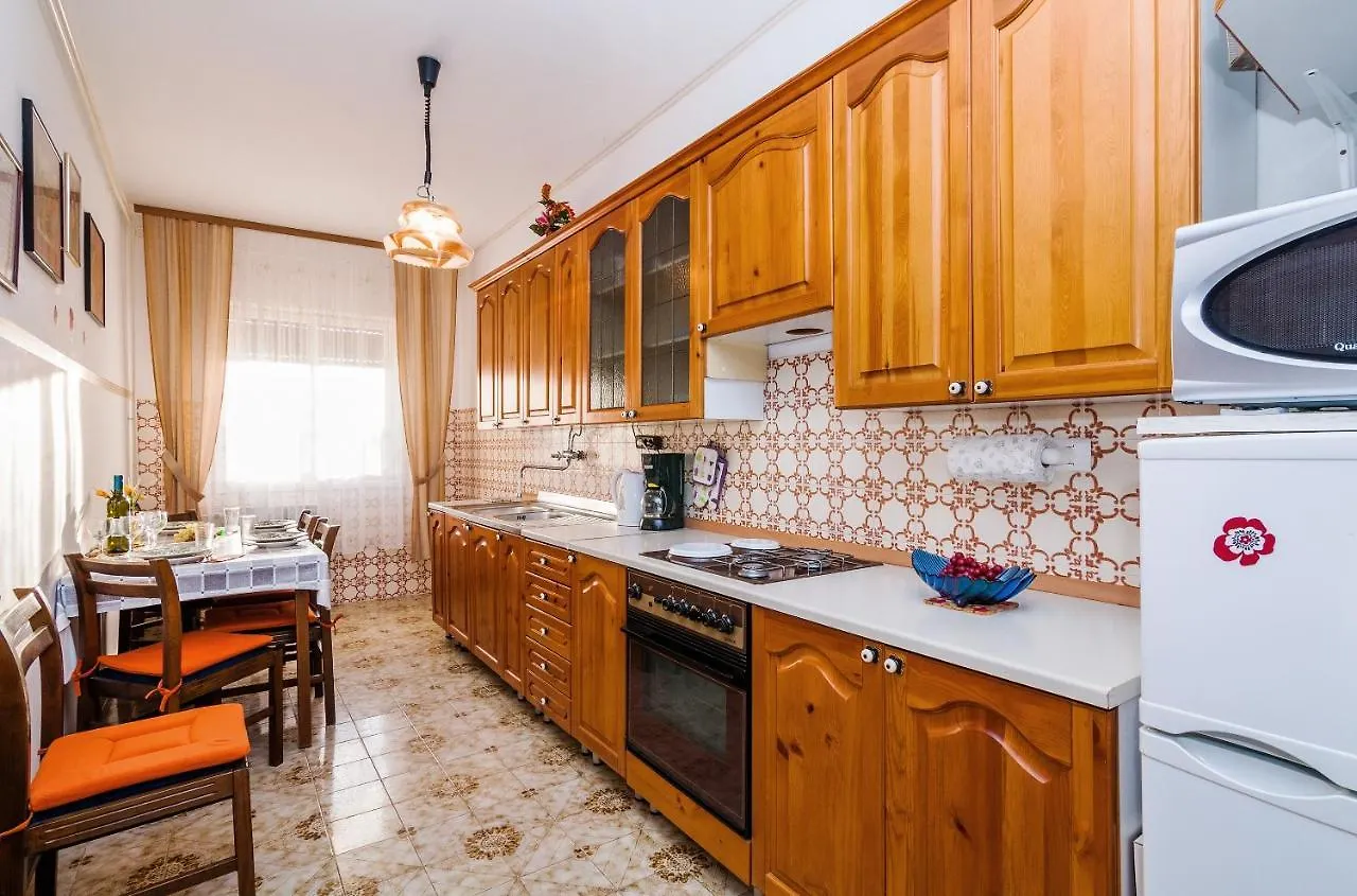 Apartments For Families With Children Privlaka, Zadar - 5747 Croatie