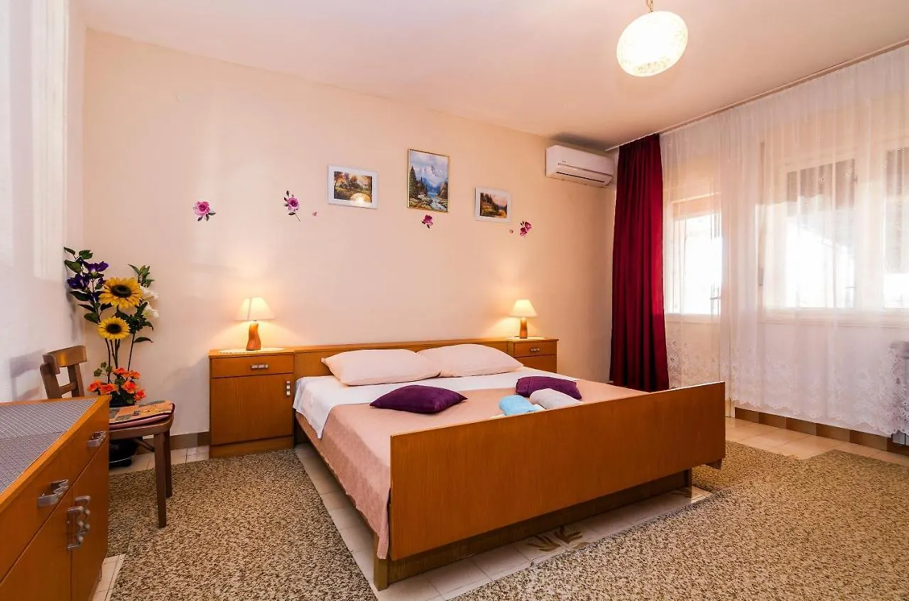 Apartments For Families With Children Privlaka, Zadar - 5747