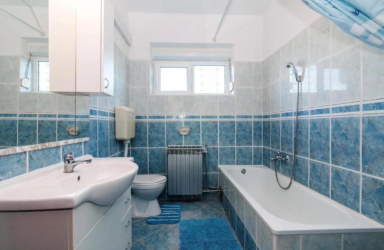 Apartments For Families With Children Privlaka, Zadar - 5747 Privlaka (Zadar)